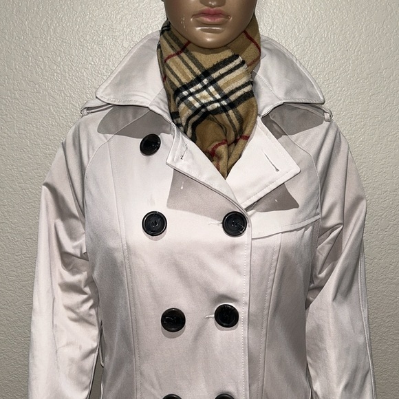 Burberry Prorsum Knotted Trench Coat - Picture 4 of 17